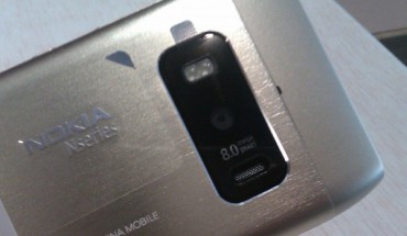 Compaiono le prime foto del Nokia T7-00. Pesce d’Aprile?