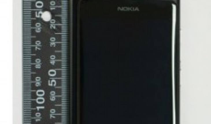 Il Nokia Lumia 800 passa di nuovo l’esame della FCC