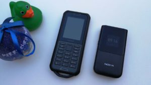 Nokia 800 Tough e Nokia 2720 Flip